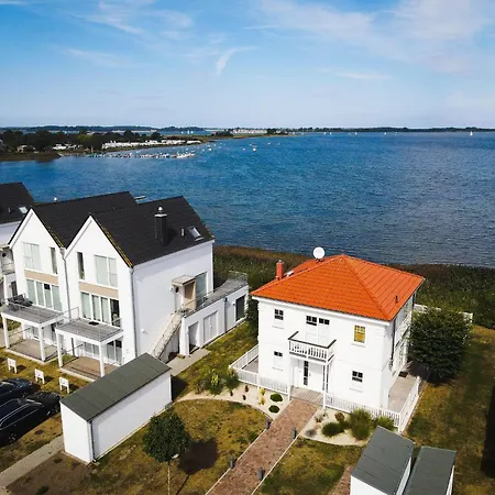 Feriehus Ferienhaus-sliminde-by-seeblick-ferien-direkte-wasserlage-e-ladesaeule-sauna *