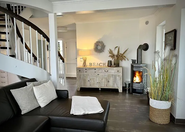 Ferienhaus-sliminde-by-seeblick-ferien-direkte-wasserlage-e-ladesaeule-sauna Casa de Férias Olpenitz